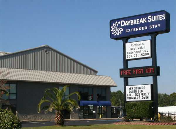 Daybreak Suites Extended Stay Ντόθαν Εξωτερικό φωτογραφία